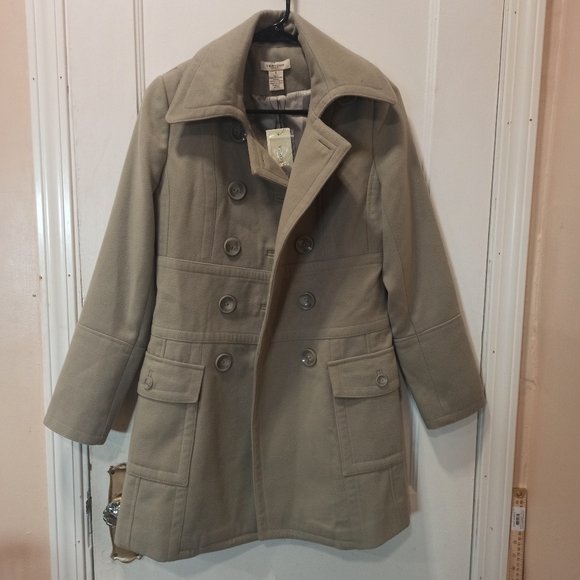 Vertigo Paris Jackets & Blazers - vertigo Paris women's winter French coat. Size small. NWT